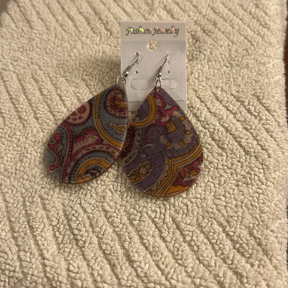 Fashion Jewelry Purple Yellow Paisley Earrings White Gems on Back Reversible